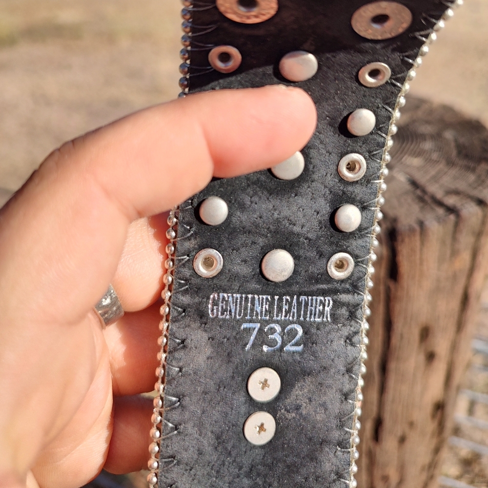Cowhide Cuff - Picture 2 of 5